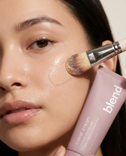 applying makeup over blend cover cream